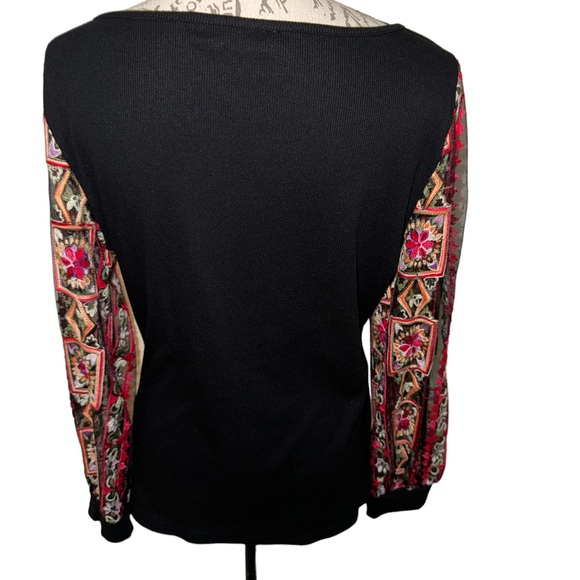 SHEIN Top - Picture 4 of 8